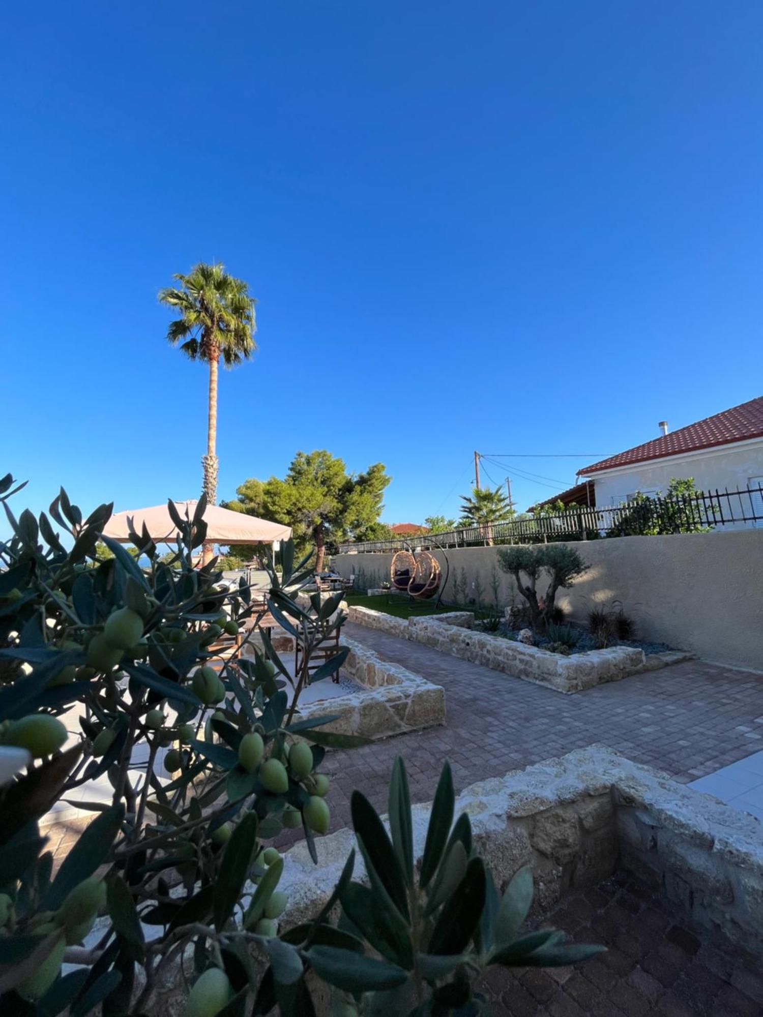 Octavia Rooms Corinth Екстериор снимка