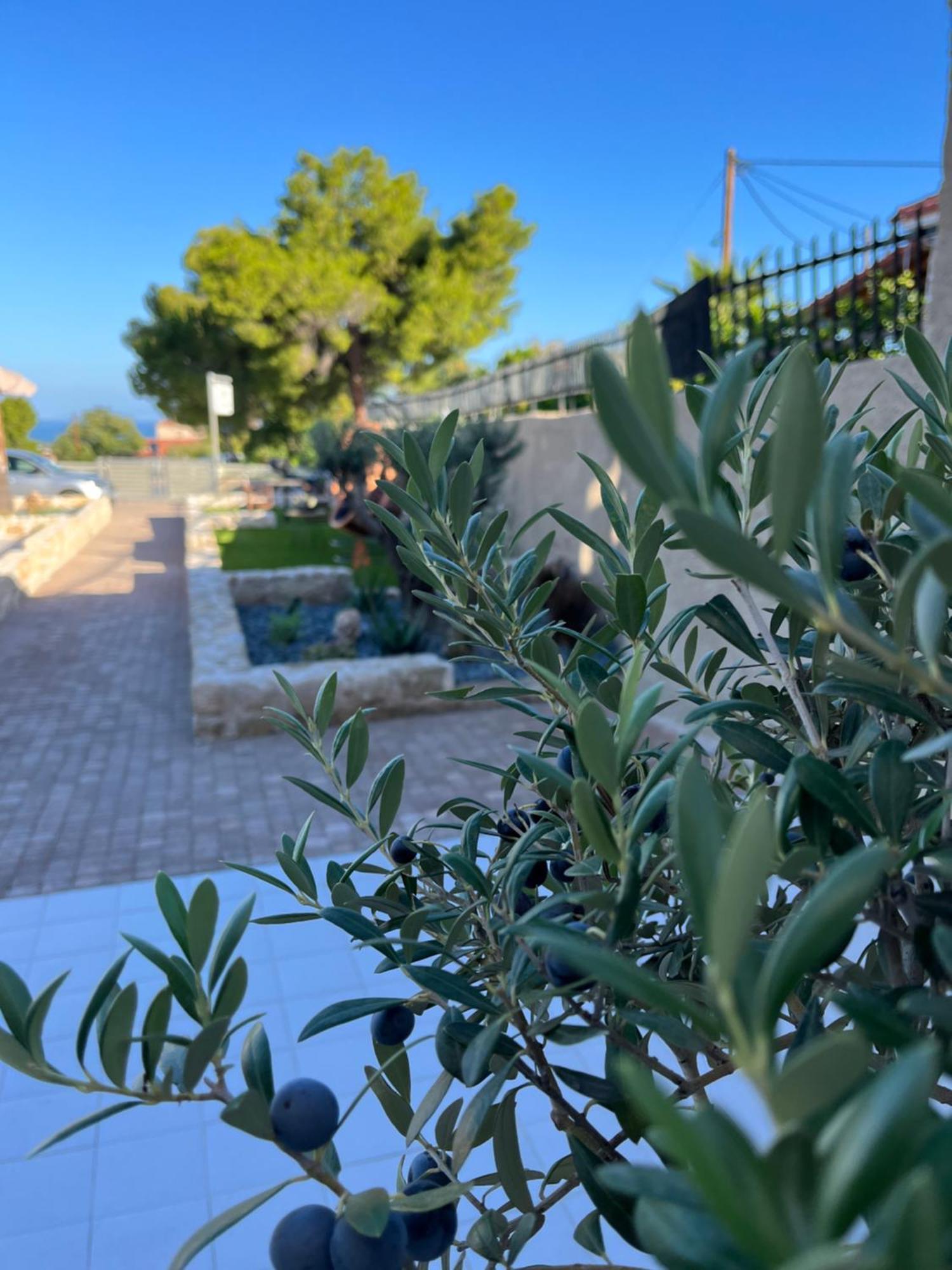 Octavia Rooms Corinth Екстериор снимка